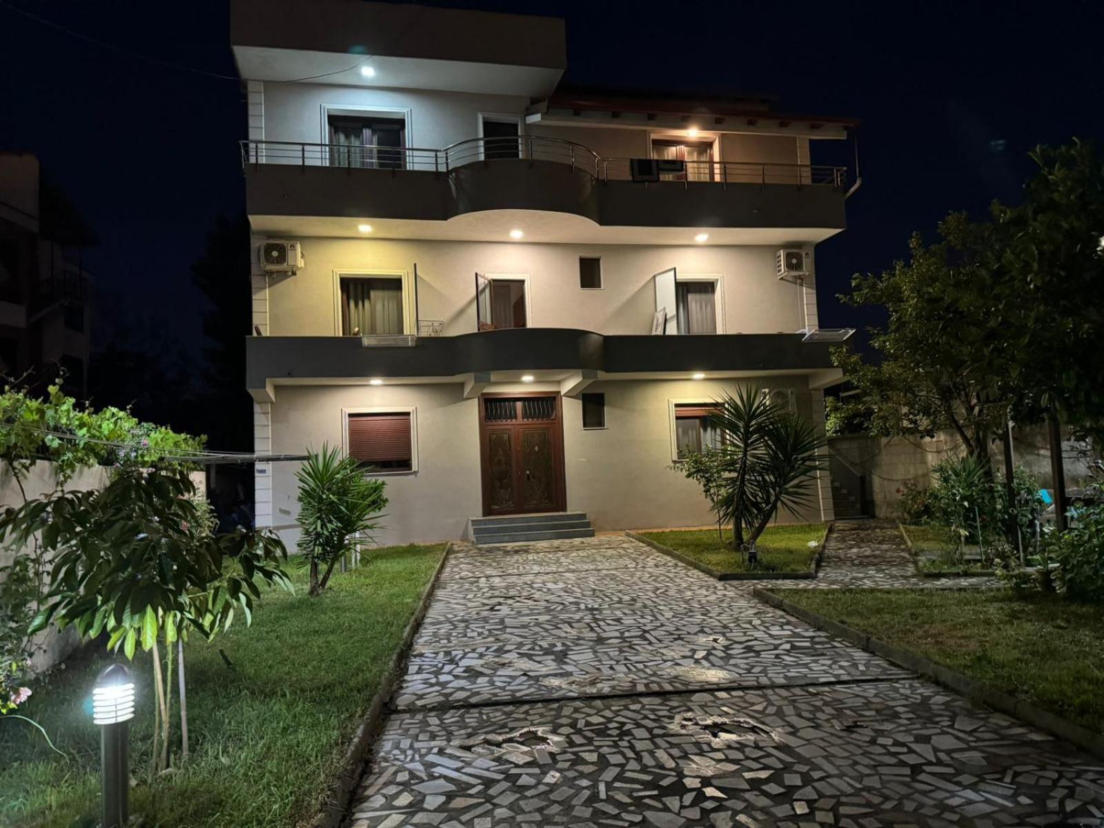 Melas Villa ドゥラス エクステリア 写真