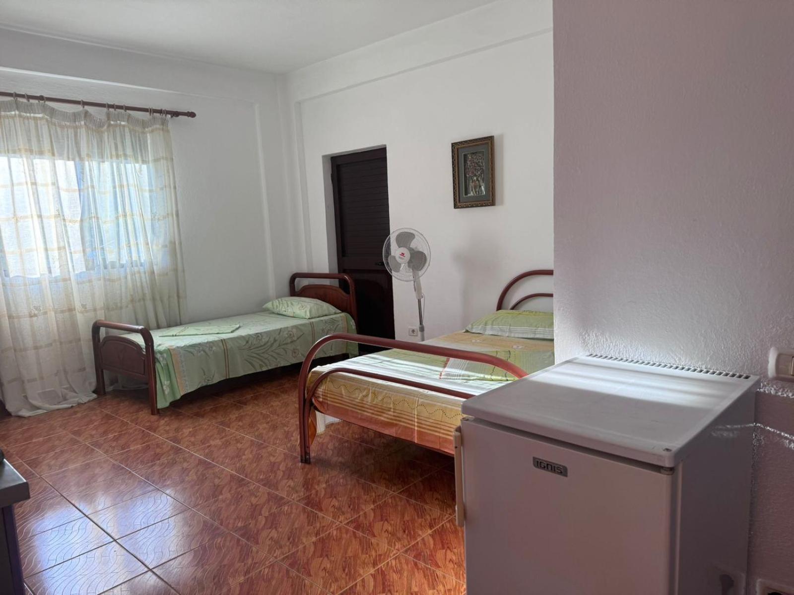 Melas Villa ドゥラス エクステリア 写真